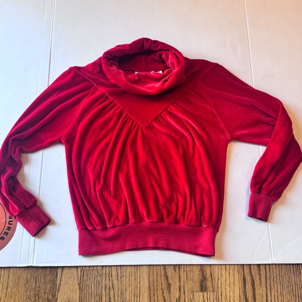 Queens Way to Fashion women’s size‎ medium cowl neck red soft velour  vintage